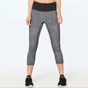 Lululemon Women’s Sz 8 Run The Day 23” Black Nulux Lightweight Sweat Wicking